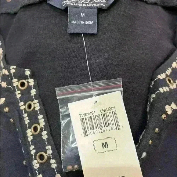 Lucky Brand long sleeve - Picture 5 of 6